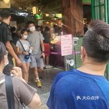 在上海，实在有太多看不懂的事情了