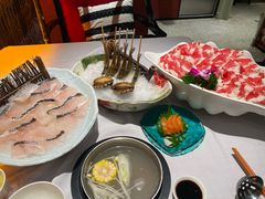 -泓炙颐凤鲜海鲜火锅料理(桐乡店)