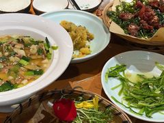 -老滇山寨•云南特色菜•地方菜•民族风情歌舞表演(金碧店)