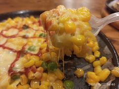 拉丝芝士玉米-老东镇啤酒屋海鲜加工·蒸汽海鲜·海鲜烧烤(台东店)