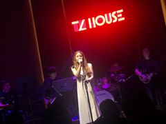 -TZ House音乐现场(来福士中心店)