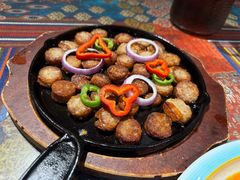 -乡村馕坑肉·烧烤·新疆菜·本地人更爱吃(阿勒泰首店)