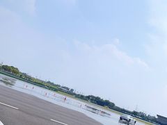 -上海保时捷体验中心