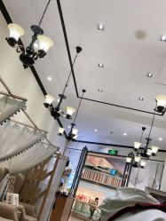 -进巍美甲美睫店