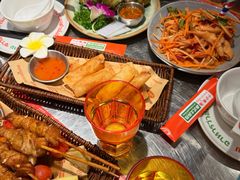 -小小集渔·泰式大排档(太古里香槟店)