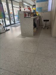 -PE SALON