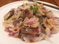 红葱头淋鸡-东江渔村·古典园林·30年粤菜老字号(太和店)