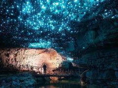 -怀托摩萤火虫洞