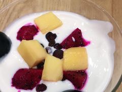 手捣鲜果酸奶-焙丽拾光(麦凯乐直营店)