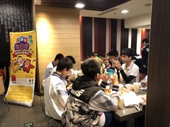 等位区-麦当劳(百利广场店)