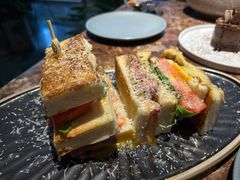 -Let'sBURGERplus·非常创意汉堡(三里屯店)