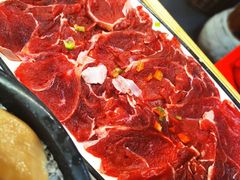 现切牛肉-谭鸭血老火锅(七宝万科广场店)