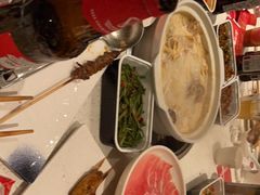 -三人行骨头王火锅(长寿店)