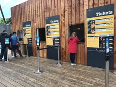 -怀托摩萤火虫洞