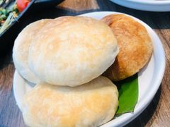 现烤鲜花饼-云海肴云南菜(浦江欢乐颂店)