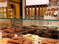 -Laderach 莱德拉(上海环贸iapm店)