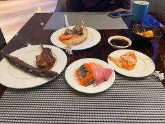 -广州万富希尔顿酒店·感趣自助餐厅·金秋蟹宴生蚝海鲜刺身