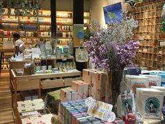 -猫的天空之城概念书店(杭州南宋御街店)