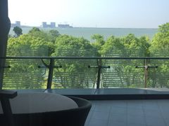 -上海滴水湖皇冠假日酒店