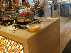 -东西风牛排馆周末烧烤自助(首都机场希尔顿店)