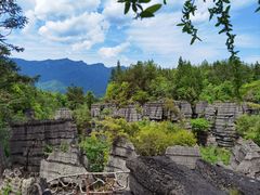 -梭布垭石林景区
