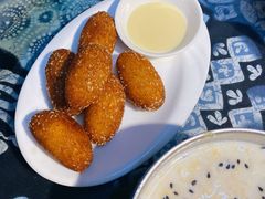 炸牛奶-勺子米线·云南传统小吃市集(四方街店)