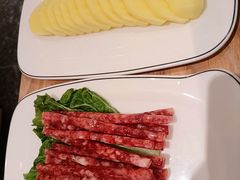 -三人行骨头王火锅(长寿店)