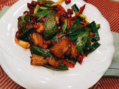 蒜苗炒腊肉-哈尔滨阳光饺子园(阳光花园店)