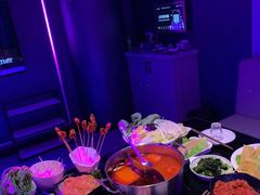 -唯爱KTV聚会餐厅(仙林东城汇店)