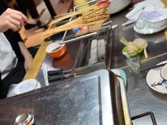 大堂-7只羊·鲜羊肉串·地锅鸡精酿(玄武墨香路店)