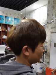 -都市靓剪烫染沙龙