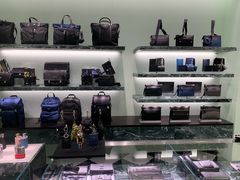-PRADA普拉达(国金中心店)