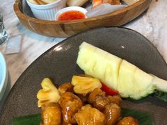 菠萝咕噜肉-星洲小聚·东南亚菜(中航城君尚店)