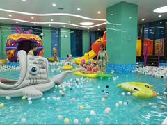 -Swim斯卫姆国际儿童游泳中心(红博中央公园店)