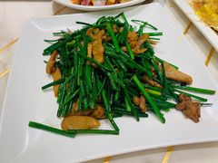 韭菜花炒肉丝-稻香酒家·33年老字号·港式粤菜(富邦中心店)