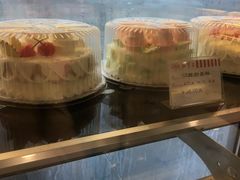 -红宝石·鲜奶小方·海派西点房(南丹店)