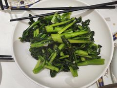 -新一家农家菜(华景新城店)