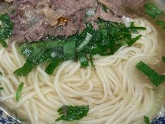 -嘻小北·兰州清汤牛肉面(太平洋森活天地店)