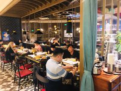 大堂-钱小奴海鲜自助黑金店(杭州滨江龙湖店)