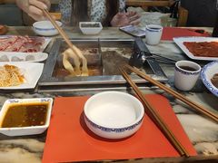 -月满大江经典成都火锅(麻城店)