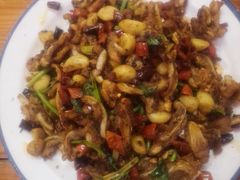 -闯关东东北农家菜(崂山石老人店)