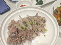 -民族手抓羊肉馆·滩羊手抓·烤全羊