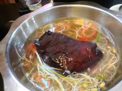 -叶记正宗酸菜蹄膀·胖叶盛毛肚火锅(修文店)