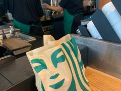 -星巴克(香港国际机场44号闸店)