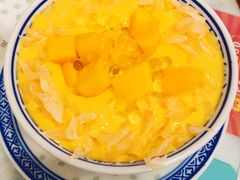 杨枝甘露-广信牛奶甜品世家(台东店)