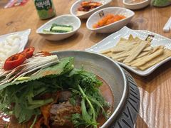 -喇喇排骨火锅·传统韩式脊骨汤(望京西园总店)