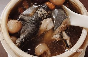 Donkey-hide Gelatin and Chinese Date Stewed Bamboo Chicken