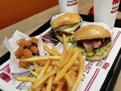 -The Habit Burger Grill 哈比特汉堡(复兴soho店)