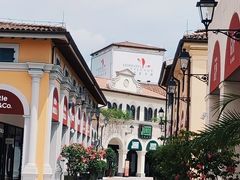 -佛罗伦萨小镇广佛名品奥特莱斯(疏港路店)