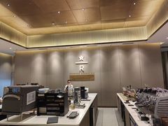 大堂-星巴克臻选(深圳龙华红山天虹店)